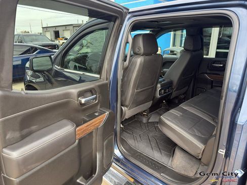 Used 2022 Chevrolet Silverado 1500 High Country w/ Safety Package II image 10