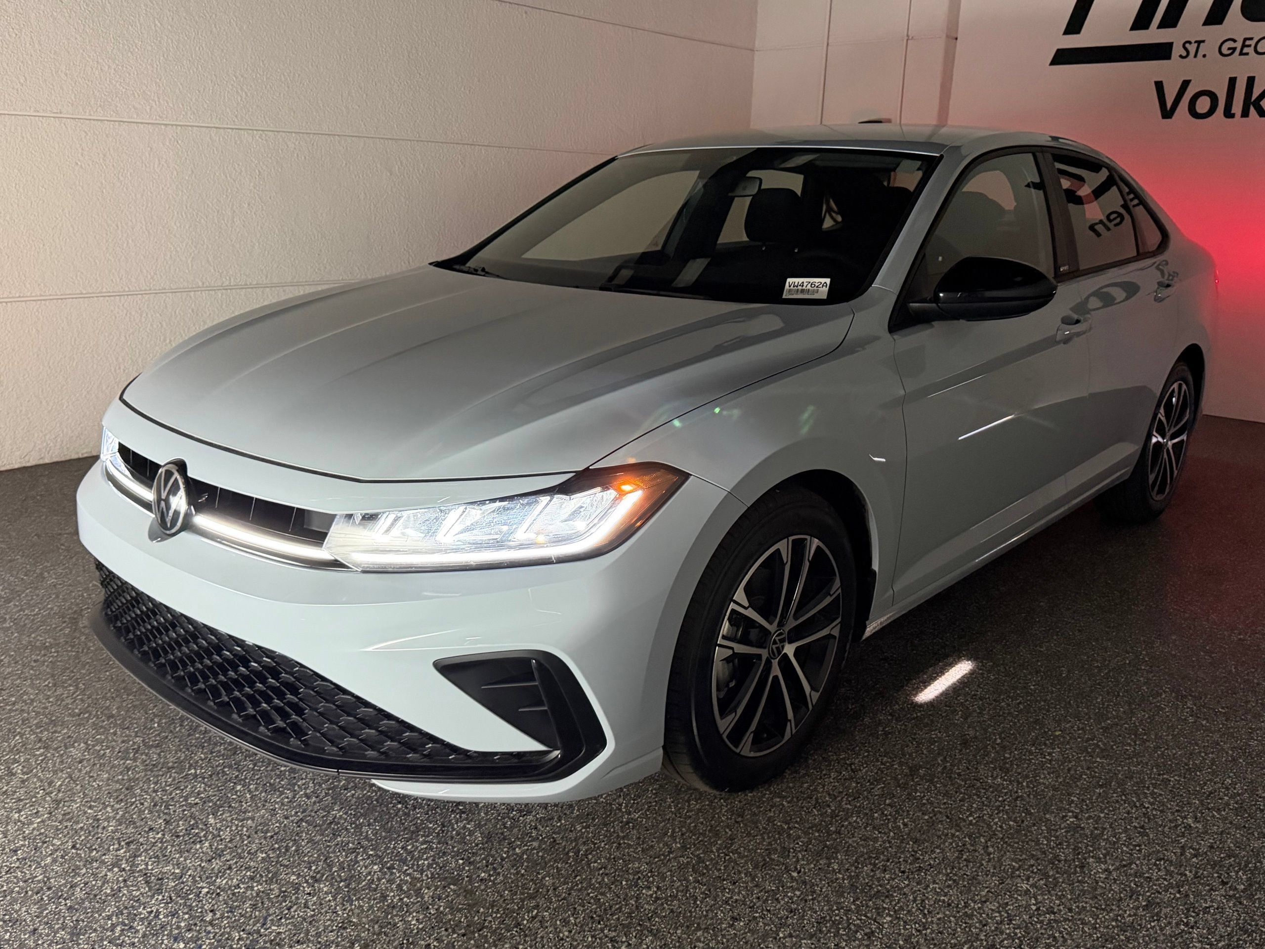 Used 2026 Volkswagen Jetta Sport FWD image 43