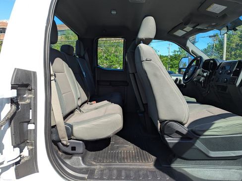 Used 2017 Ford F250 XL w/ Snow Plow Prep Package AWD/4WD image 32