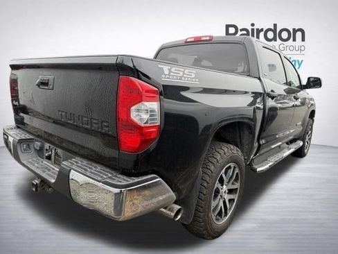 Used 2018 Toyota Tundra SR5 w/ SR5 Upgrade Package AWD/4WD image 16