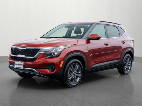 Used 2023 Kia Seltos S w/ Navigation Package image 3