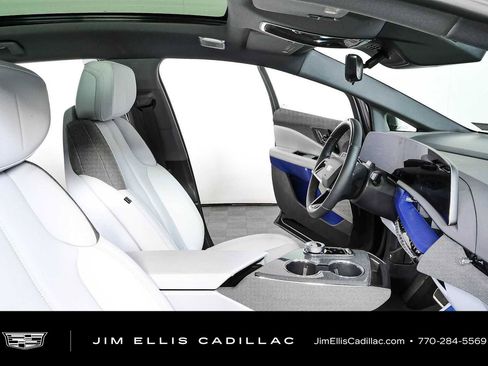 Certified 2025 Cadillac Optiq Luxury 1 AWD/4WD image 23