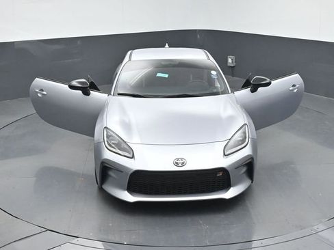 Used 2022 Toyota GR86 Premium RWD image 50