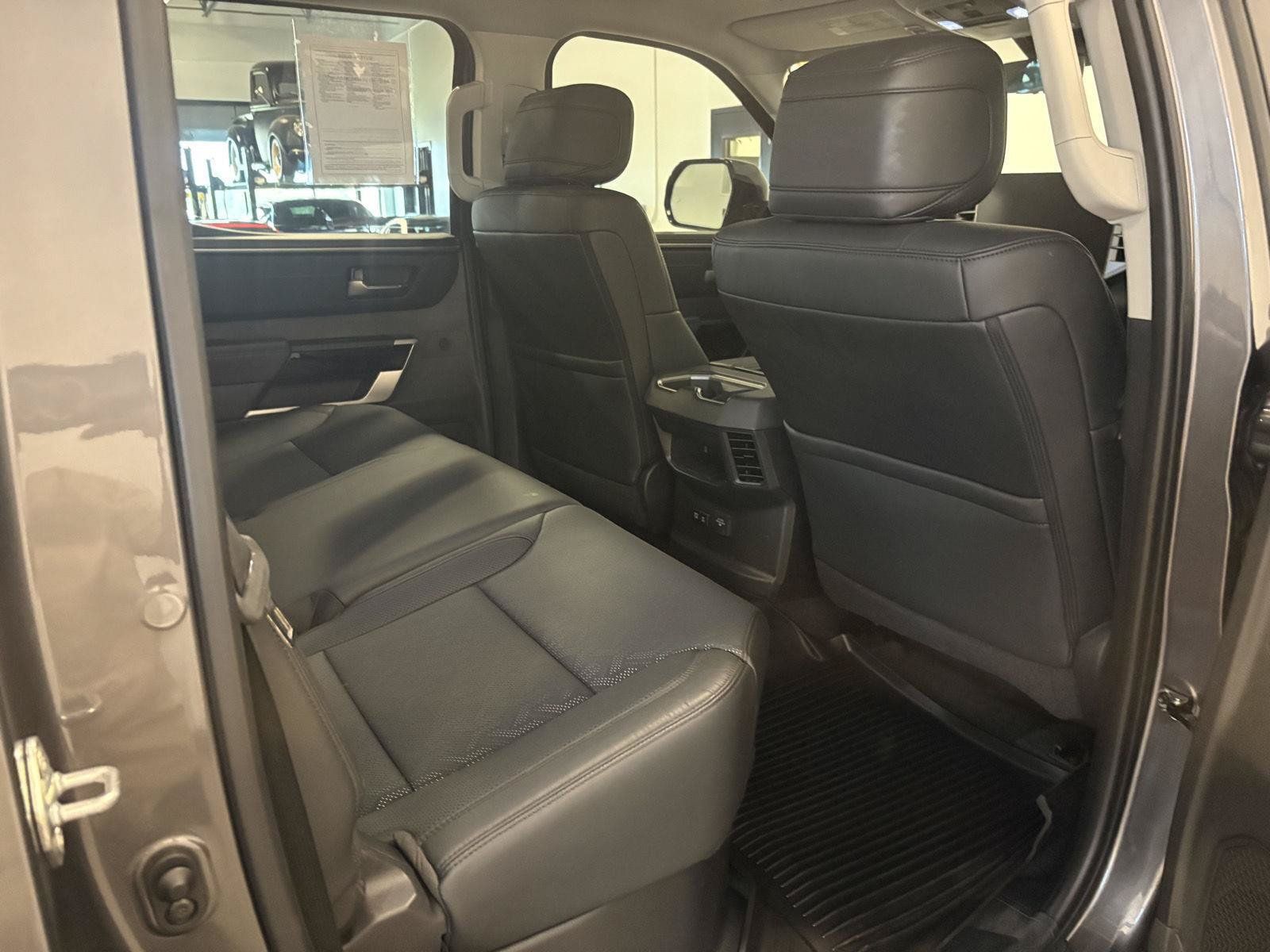 Used 2024 Toyota Tundra Limited AWD/4WD image 39