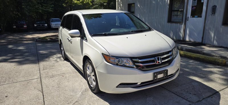 Used 2016 Honda Odyssey SE image 7