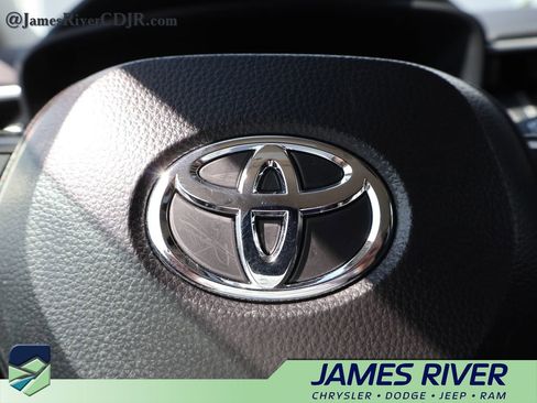 Used 2026 Toyota Corolla LE FWD image 26