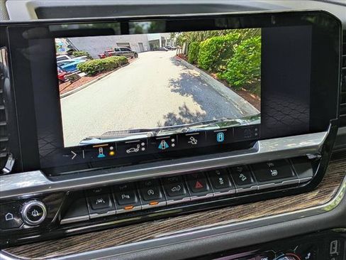 Used 2023 GMC Sierra 1500 Elevation w/ Preferred Package AWD/4WD image 12