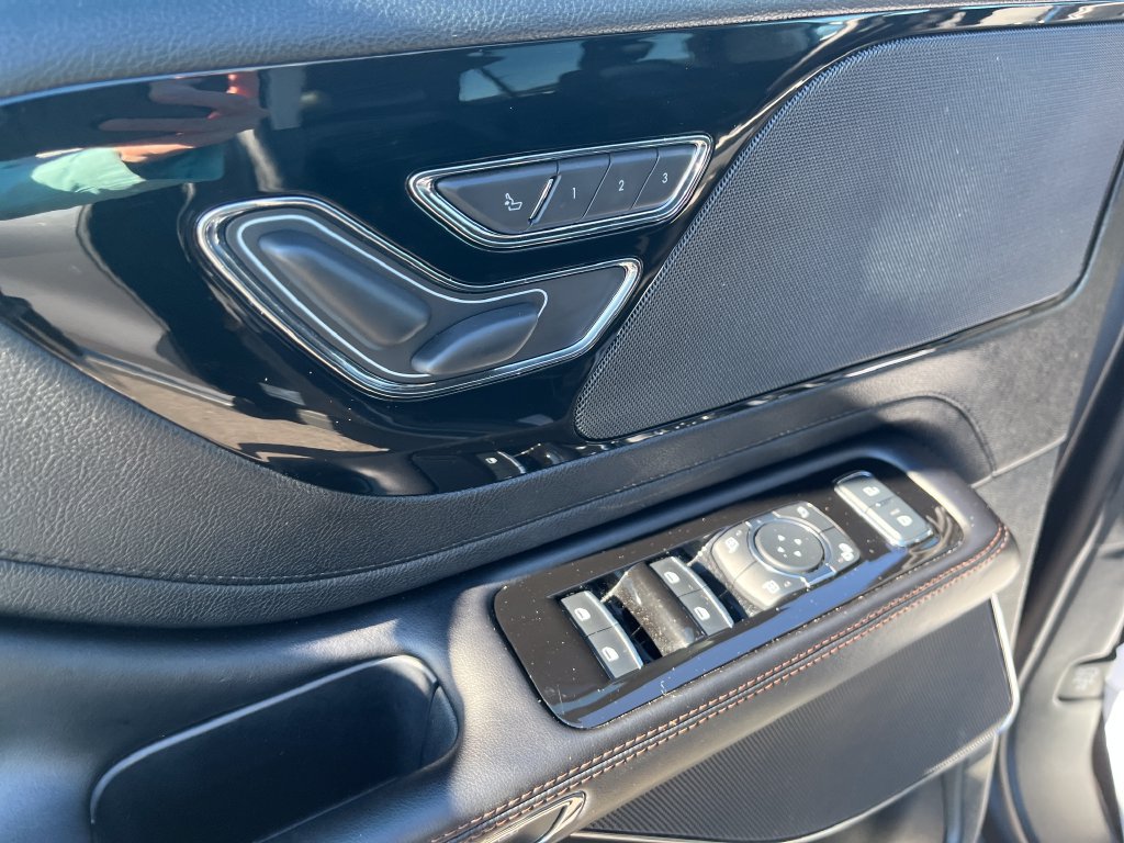 Used 2024 Lincoln Aviator AWD w/ Premium Package image 10