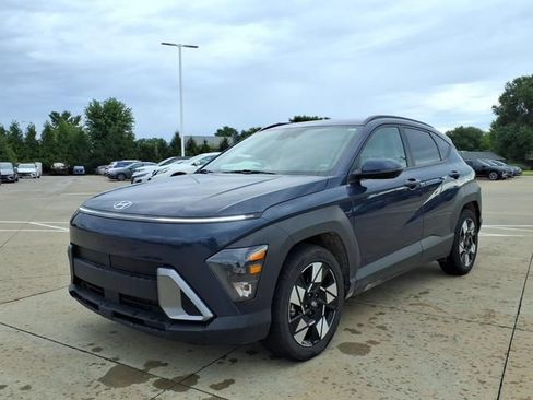 Certified 2025 Hyundai Kona SEL FWD image 1