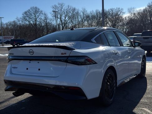 New 2026 Nissan Sentra SR image 5