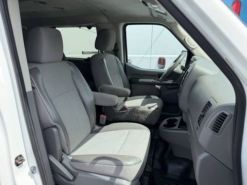 Used 2018 Nissan NV 3500 S RWD image 10