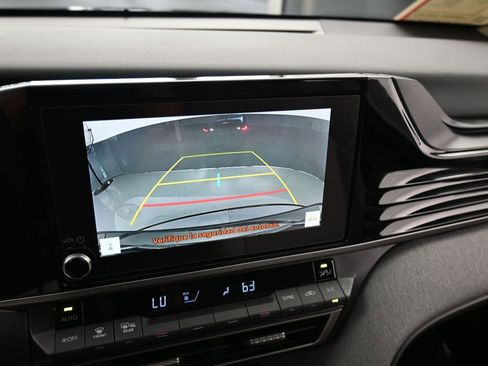 Used 2025 Toyota Camry LE image 17