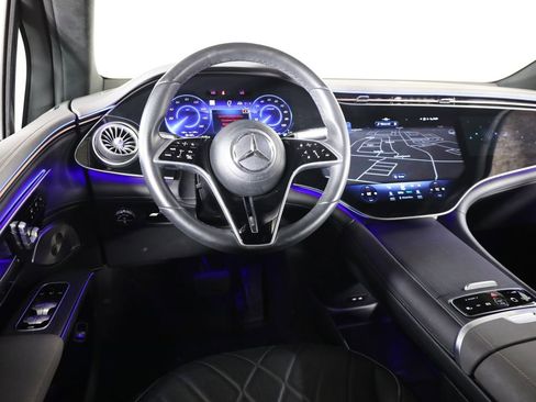 Used 2023 Mercedes-Benz EQS 580 4MATIC SUV w/ Exclusive Trim Package image 29