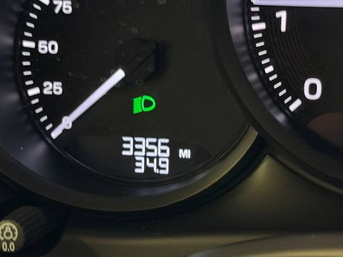 Certified 2026 Porsche Macan AWD/4WD image 22