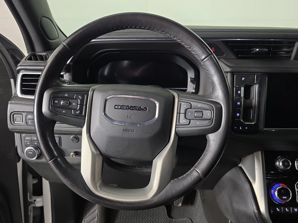 Used 2022 GMC Yukon Denali AWD/4WD image 12
