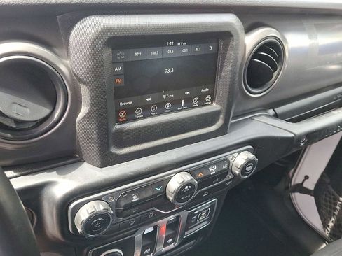 Used 2022 Jeep Wrangler Sport AWD/4WD image 13