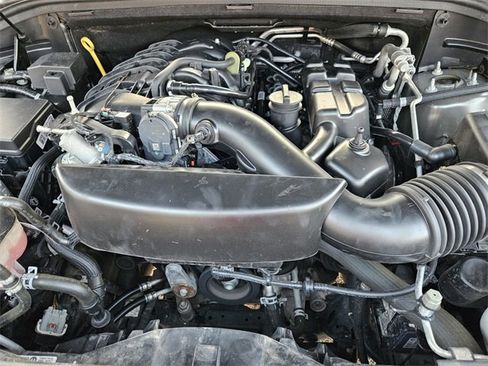 Used 2024 Dodge Durango GT image 27