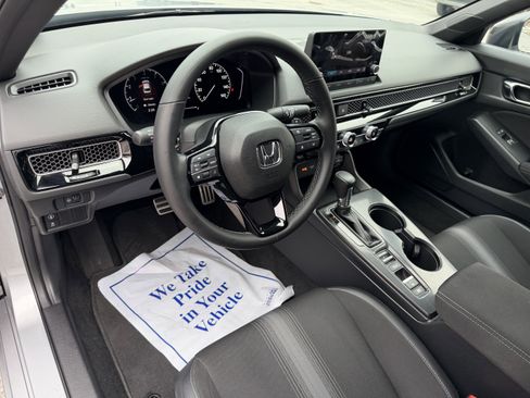 Used 2023 Honda Civic Sport image 11