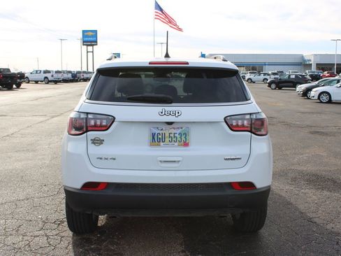 Used 2024 Jeep Compass Latitude image 8