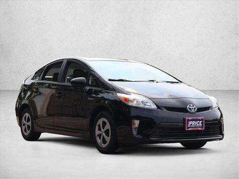 Used 2013 Toyota Prius Two FWD image 3