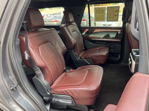Used 2022 Ford Expedition Limited image 25