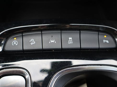 Used 2023 Buick Envision Preferred image 23