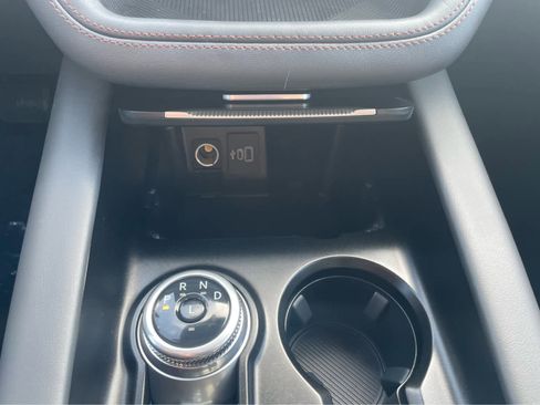 Used 2025 Ford Explorer Active w/ Active Comfort Package image 25