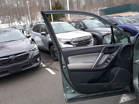 Used 2018 Subaru Forester 2.5i Premium image 10