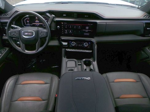 Used 2024 GMC Sierra 2500 AT4 w/ AT4 Premium Plus Package AWD/4WD image 6