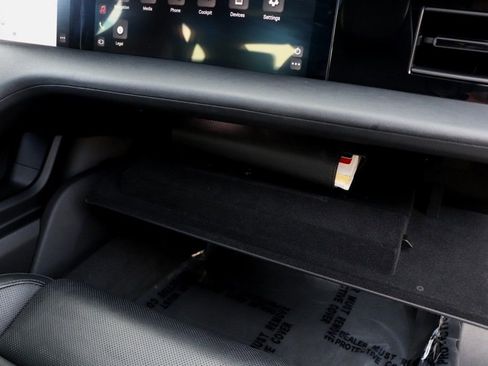 Used 2020 Porsche Taycan 4S image 55