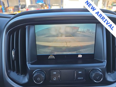 Used 2021 Chevrolet Colorado LT w/ Safety Package image 19