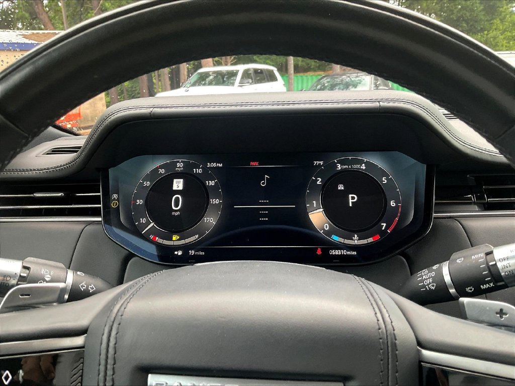 Used 2022 Land Rover Range Rover SE AWD/4WD image 12