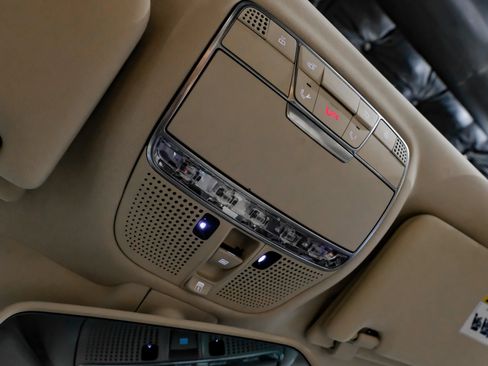 Used 2016 Mercedes-Benz S 550 Sedan image 35