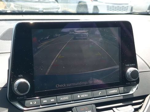 Used 2024 Nissan Altima 2.5 SR FWD image 26