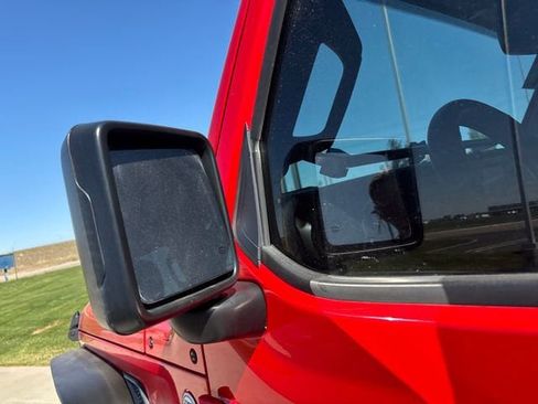 Used 2021 Jeep Gladiator Sport AWD/4WD image 30