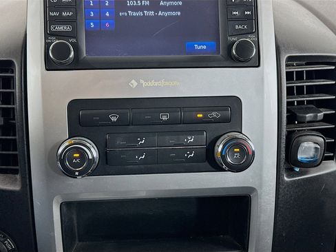 Used 2015 Nissan Titan PRO-4X image 22