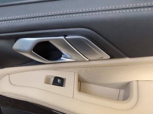 Used 2022 BMW X5 xDrive45e w/ M Sport Package image 19