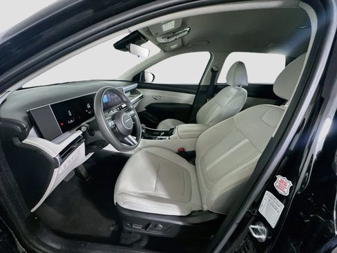 Used 2025 Hyundai Tucson SEL FWD image 13