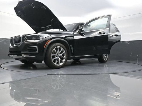 Used 2023 BMW X5 xDrive40i w/ Premium Package AWD/4WD image 32