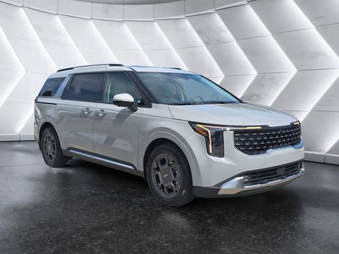 New 2026 Kia Carnival SX image 2