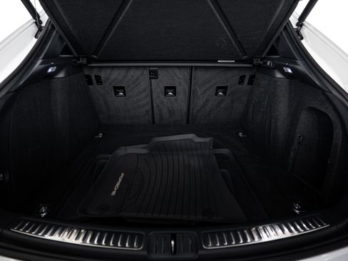 Certified 2021 Porsche Macan S image 25