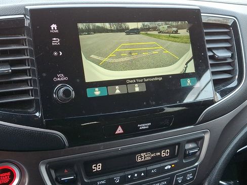 Used 2022 Honda Pilot Sport image 18