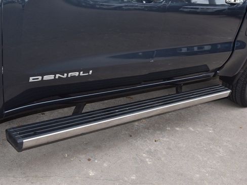 Used 2021 GMC Sierra 1500 Denali w/ Denali Ultimate Package image 38