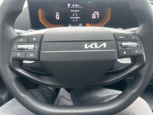 Used 2025 Kia K4 FWD image 19
