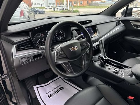 Certified 2025 Cadillac XT5 Luxury w/ LPO, Floor Liner Package FWD image 16
