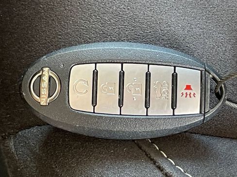 Used 2025 Nissan Altima 2.5 SV FWD image 21