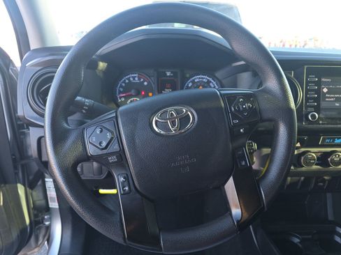 Used 2022 Toyota Tacoma SR image 15