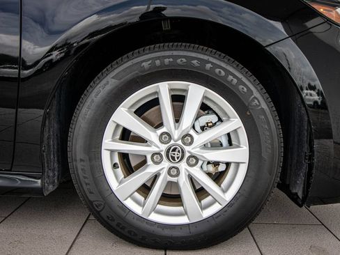 Used 2025 Toyota Camry LE FWD image 4