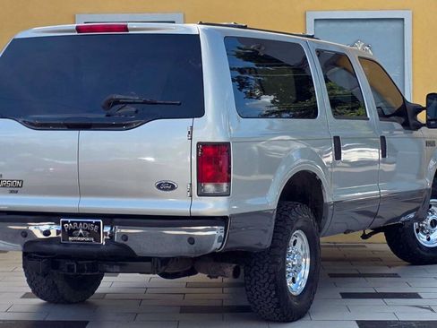 Used 2005 Ford Excursion XLT AWD/4WD image 7