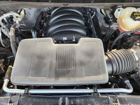 Used 2025 Chevrolet Tahoe LT RWD image 33